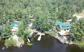 Lakair Lodge